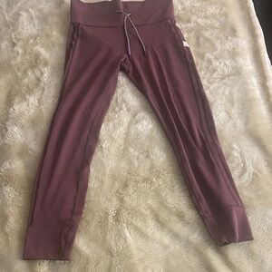 Vuori women’s Plum Leggings